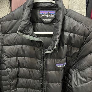 Patagonia women’s M down Puffer
